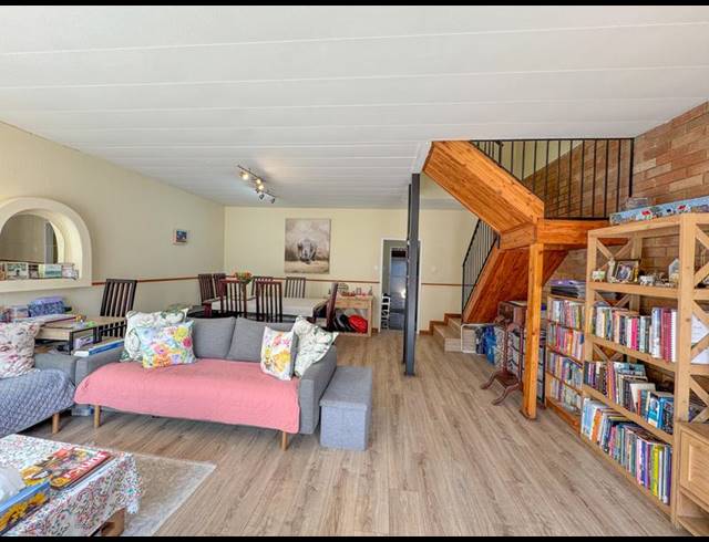 3 BEDROOM TOWNHOUSE FOR SALE IN ELDORAIGNE